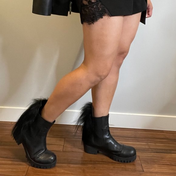 Papucei Handcrafted Ponytail Chelsea Boots -39- - Picture 1 of 17